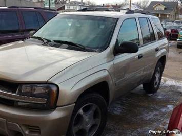 2006 Chevrolet Trailblazer LS LS 4dr SUV   - Photo 3 - Davenport, IA 52802