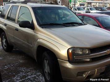 2006 Chevrolet Trailblazer LS LS 4dr SUV   - Photo 4 - Davenport, IA 52802