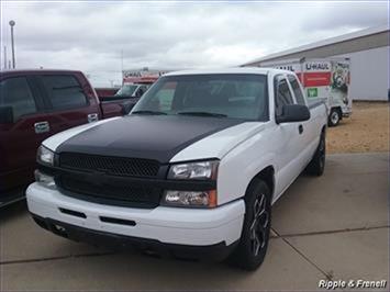 2004 Chevrolet Silverado 1500 Work Truck 4dr Extended Cab Work Truck   - Photo 1 - Davenport, IA 52802