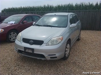 2003 Toyota Matrix   - Photo 1 - Davenport, IA 52802