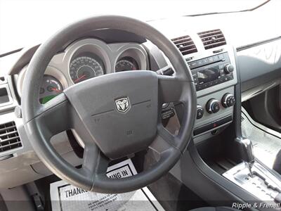 2010 Dodge Avenger SXT   - Photo 5 - Davenport, IA 52802