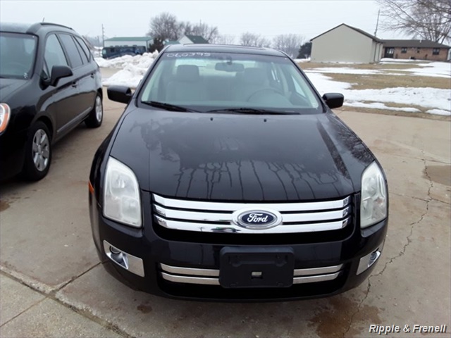 2006 Ford Fusion V6 SEL   - Photo 1 - Davenport, IA 52802