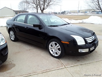 2006 Ford Fusion V6 SEL   - Photo 7 - Davenport, IA 52802