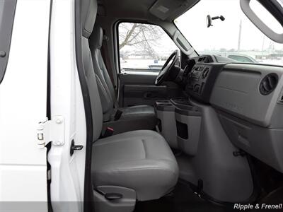 2011 Ford E-Series Cargo E-250   - Photo 12 - Davenport, IA 52802