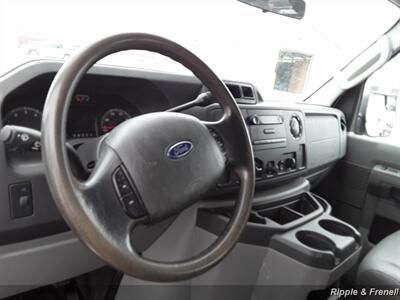 2011 Ford E-Series Cargo E-250   - Photo 5 - Davenport, IA 52802