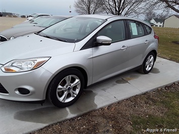 2013 Ford Focus SE   - Photo 3 - Davenport, IA 52802