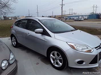 2013 Ford Focus SE   - Photo 7 - Davenport, IA 52802