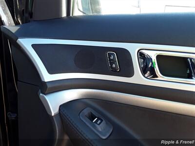 2012 Ford Explorer XLT   - Photo 13 - Silvis, IL 61282