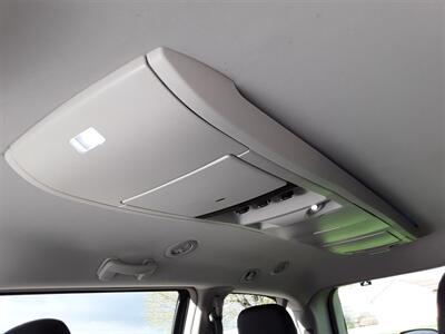 2016 Chrysler Town & Country Touring - Photo 7 - Davenport, IA 52802