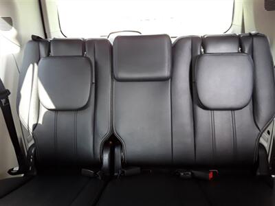 2016 Chrysler Town & Country Touring - Photo 9 - Davenport, IA 52802