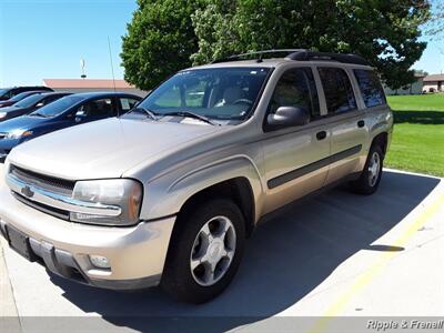 2005 Chevrolet TrailBlazer EXT LS   - Photo 3 - Davenport, IA 52802