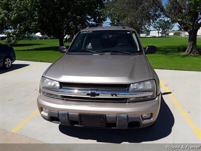 2005 Chevrolet TrailBlazer EXT LS   - Photo 1 - Davenport, IA 52802