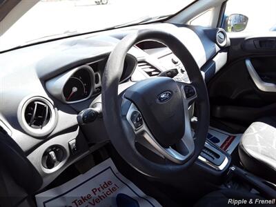 2011 Ford Fiesta SE   - Photo 13 - Davenport, IA 52802