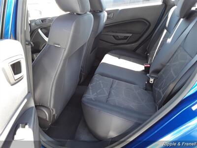 2011 Ford Fiesta SE   - Photo 11 - Davenport, IA 52802