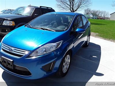 2011 Ford Fiesta SE   - Photo 3 - Davenport, IA 52802