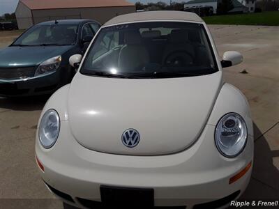 2006 Volkswagen New Beetle Convertible 2.5   - Photo 11 - Davenport, IA 52802