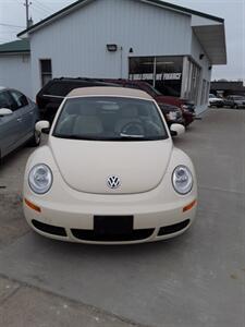 2006 Volkswagen New Beetle Convertible 2.5   - Photo 1 - Davenport, IA 52802