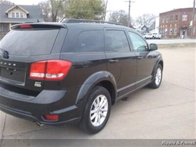 2015 Dodge Journey SXT   - Photo 6 - Davenport, IA 52802