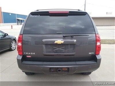 2010 Chevrolet Tahoe LT   - Photo 5 - Davenport, IA 52802