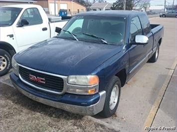 1999 GMC Sierra 1500 SL   - Photo 1 - Davenport, IA 52802