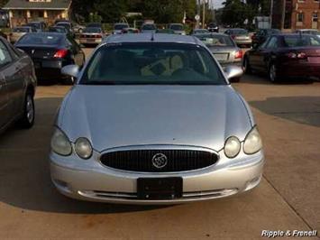 2005 Buick Lacrosse CX   - Photo 1 - Davenport, IA 52802