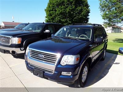 2008 Ford Explorer XLT   - Photo 3 - Davenport, IA 52802