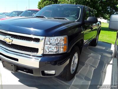 2011 Chevrolet Silverado 1500 LT   - Photo 3 - Davenport, IA 52802