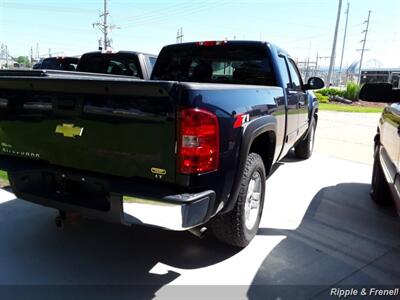 2011 Chevrolet Silverado 1500 LT   - Photo 6 - Davenport, IA 52802
