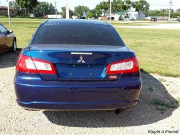 2009 Mitsubishi Galant ES   - Photo 4 - Davenport, IA 52802