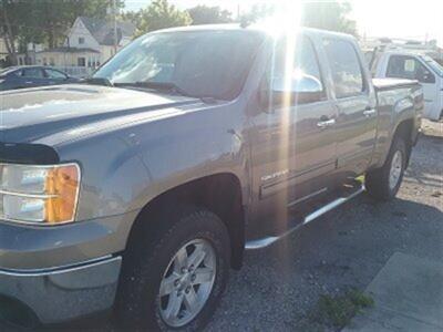 2013 GMC Sierra 1500 SLE   - Photo 3 - Silvis, IL 61282