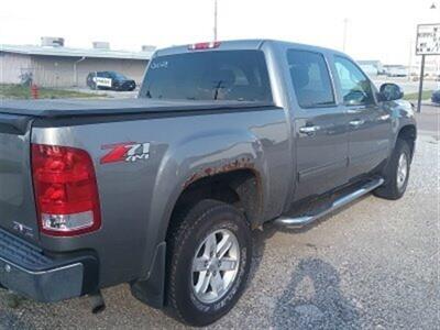 2013 GMC Sierra 1500 SLE   - Photo 6 - Silvis, IL 61282