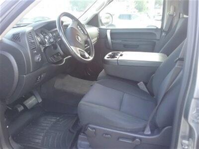 2013 GMC Sierra 1500 SLE   - Photo 8 - Silvis, IL 61282