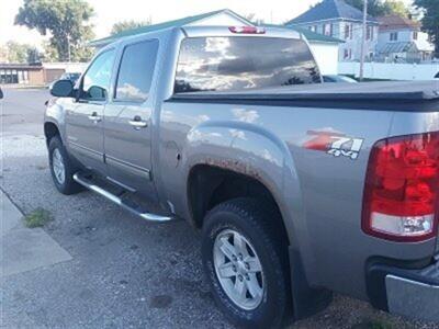 2013 GMC Sierra 1500 SLE   - Photo 7 - Silvis, IL 61282