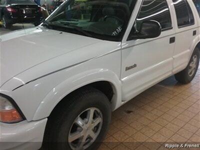 1998 Oldsmobile Bravada   - Photo 3 - Davenport, IA 52802