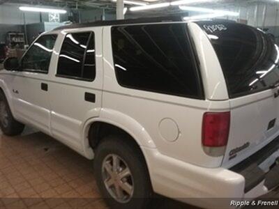 1998 Oldsmobile Bravada   - Photo 8 - Davenport, IA 52802