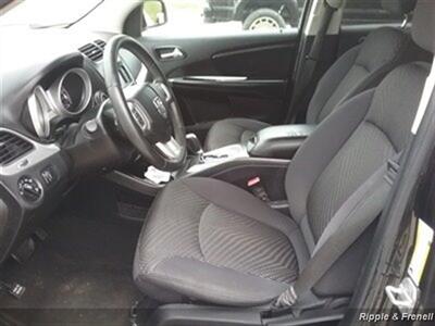 2013 Dodge Journey SXT   - Photo 8 - Davenport, IA 52802