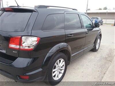 2013 Dodge Journey SXT   - Photo 6 - Davenport, IA 52802