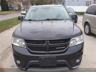 2013 Dodge Journey SXT   - Photo 1 - Davenport, IA 52802