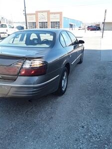 2001 Pontiac Bonneville SE   - Photo 7 - Davenport, IA 52802