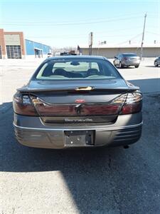 2001 Pontiac Bonneville SE   - Photo 6 - Davenport, IA 52802