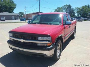 2000 Chevrolet Silverado 1500 LS 3dr LS   - Photo 1 - Davenport, IA 52802