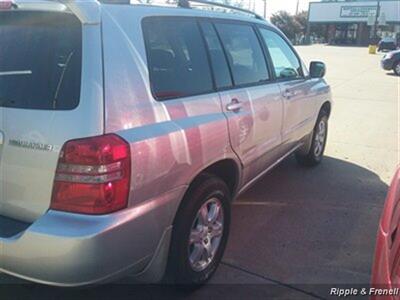 2002 Toyota Highlander   - Photo 6 - Davenport, IA 52802