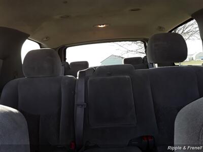 2005 Chevrolet Tahoe LS   - Photo 5 - Davenport, IA 52802