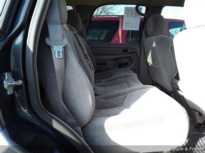 2005 Chevrolet Tahoe LS   - Photo 12 - Davenport, IA 52802