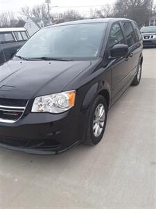 2015 Dodge Grand Caravan SE   - Photo 4 - Silvis, IL 61282