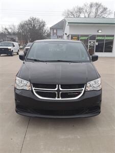 2015 Dodge Grand Caravan SE   - Photo 1 - Silvis, IL 61282