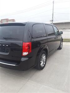 2015 Dodge Grand Caravan SE   - Photo 7 - Silvis, IL 61282