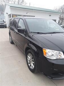 2015 Dodge Grand Caravan SE   - Photo 3 - Silvis, IL 61282