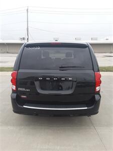 2015 Dodge Grand Caravan SE   - Photo 6 - Silvis, IL 61282