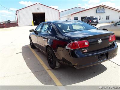 2007 Buick Lucerne CXL V6   - Photo 8 - Davenport, IA 52802